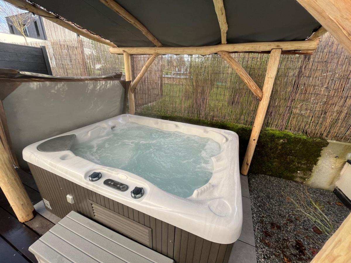 Sejour Detente - Appart'Hotel N 1 Avec Jaccuzi, Piscine Et Petit-Dejeuner Chouzelot Exterior photo