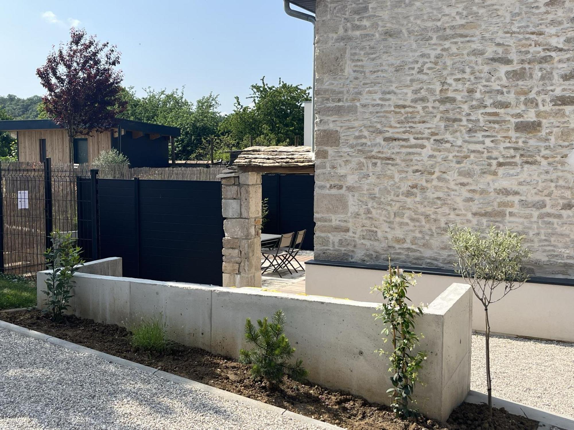 Sejour Detente - Appart'Hotel N 1 Avec Jaccuzi, Piscine Et Petit-Dejeuner Chouzelot Exterior photo